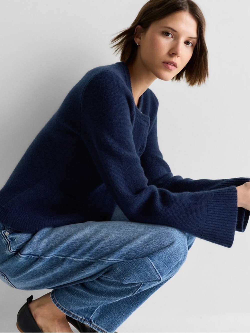Quince Mongolian Cashmere Structured Cardigan TRUE Navy
Sleeved Top L - Picture 5 of 10